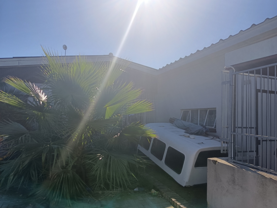 4 Bedroom Property for Sale in Belmont Park Western Cape